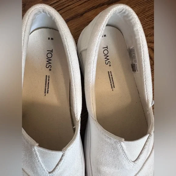 TOMS Women's ALPARGATA FENIX Slip-On Shoes White Washed Canvas Size 8W - Picture 2 of 5